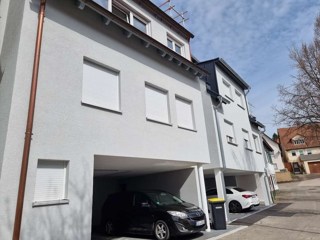 Immobilie in Neuffen - HELLE LICHTDURCHFLUTETE DACHGESCHOSS-MAISONETTEN WOHNUNG IM ORTSKEN VON NEUFFEN - frei - Bild 1