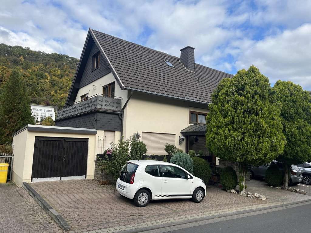 Immobilie in Bad Breisig - Gepflegtes Mehrfamilienhaus mit 5 Wohneinheiten – kernsaniert und solide vermietet   - Bild 2
