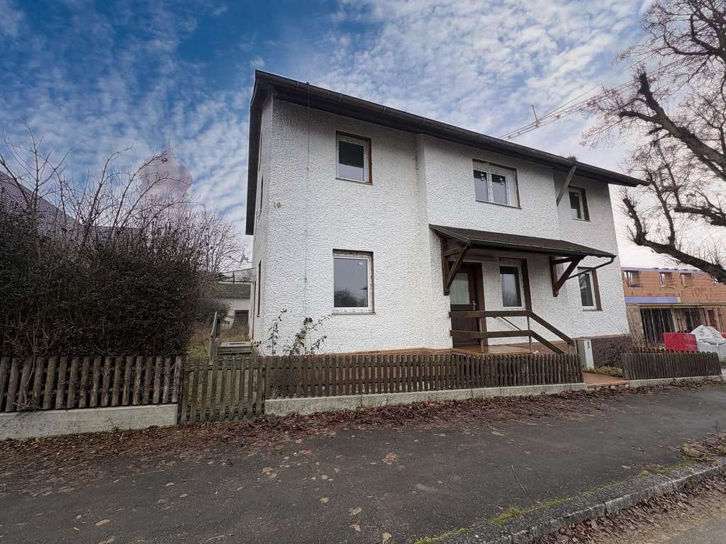 Immobilie in Ziertheim - Charmantes Zweifamilienhaus mit Potenzial in Zirtheim - Bild 1