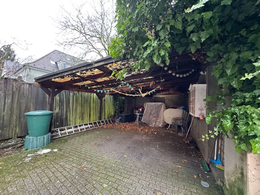 Immobilie in Solingen - Solides Mehrfamilienhaus mit 4 Wohnungen, Hof und Nebengebäude in Solingen-Höhscheid. - Bild 4