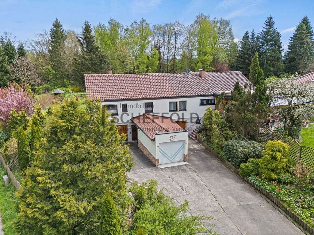 Immobilie in Schwendi - Eine grüne Oase! Stilvolles Ein- oder Zweifamilienhaus mit märchenhaftem Gartenparadies - Bild 3