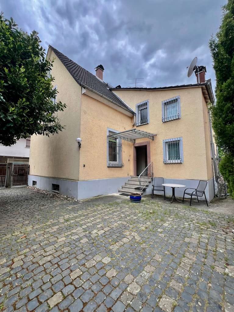 Immobilie in Lorsch - Einfamilienhaus mit atmosphärischer Scheune in zentraler Lage von Lorsch - Bild 3