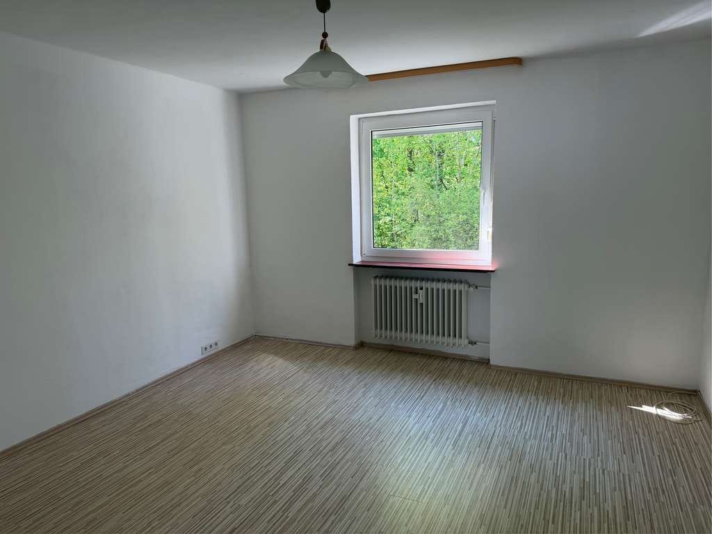 Immobilie in Arzberg - Eigentumswohnung , mit Garage, Stellplatz  und Garten in Arzberg zu verkaufen - Bild 2