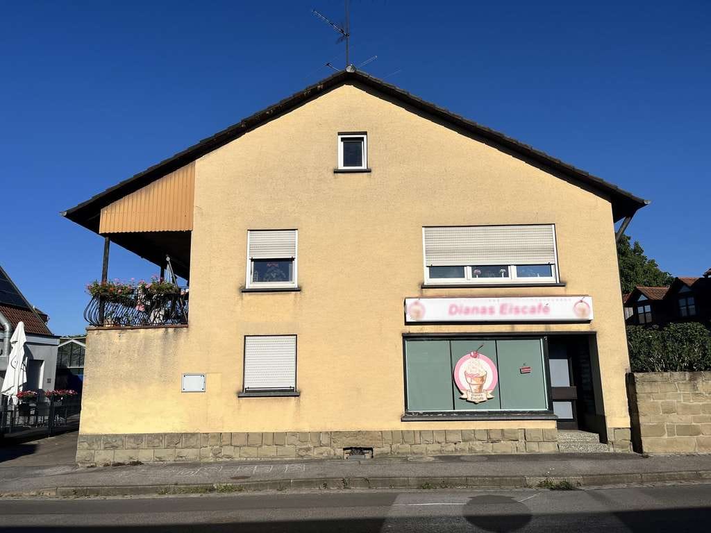 Immobilie in Sand a.Main - Mitten im Dorf - mitten im Leben! Komplett vermietetes Wohn- u. Geschäftshaus mit Werkstatt/Garage, - Bild 2