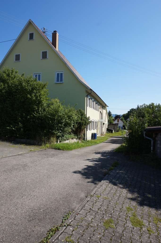 Immobilie in Aldingen - Historisches Bauernhaus im Herzen von Aldingen mit flexipler Grundstückszuteilung - Bild 0