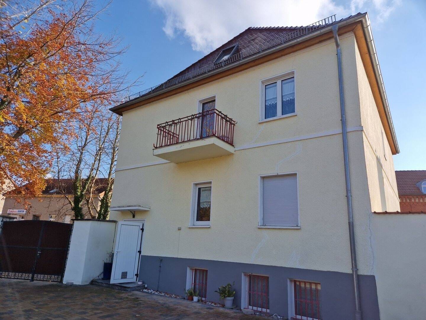 Immobilie in Egeln - Zweifamilienhaus mit Ladengeschäft und ausgebautem Keller... - Bild 1