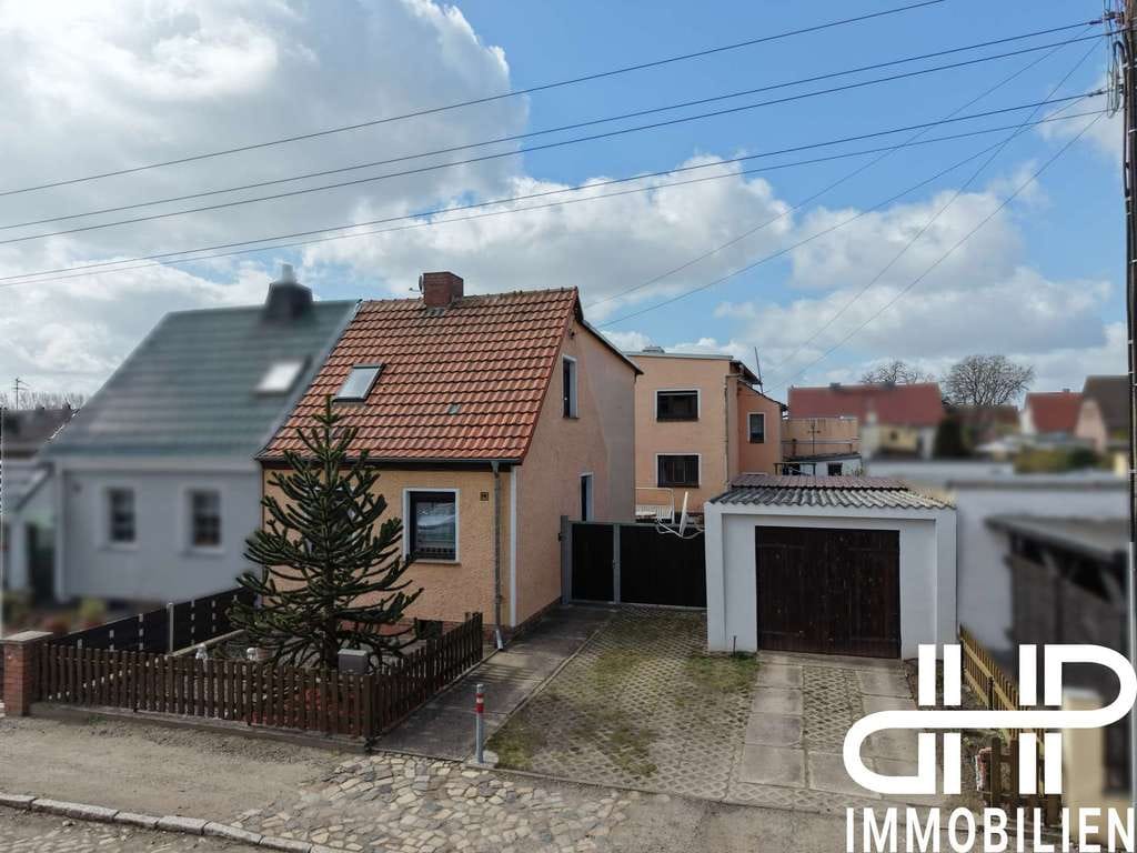 Immobilie in Magdeburg - Zwei Häuser, viele Möglichkeiten – vielseitiges Wohnen auf einem Grundstück - Bild 1