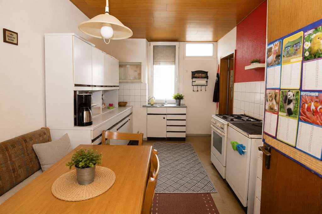 Immobilie in Albisheim (Pfrimm) - Reiheneckhaus mit Hof, Garten und Potenzial - Bild 1