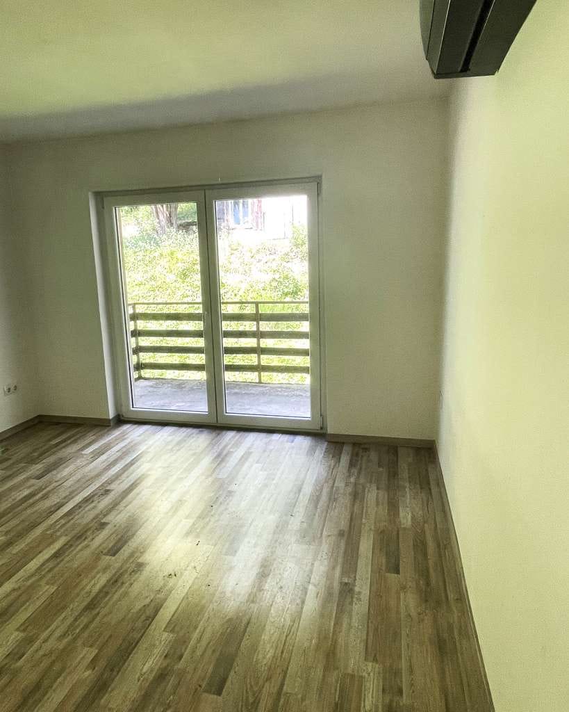 Immobilie in Kottweiler-Schwanden - Großzügiges Wohnhaus mit vielseitigen Nutzungsmöglichkeiten und Baureserve - Bild 3