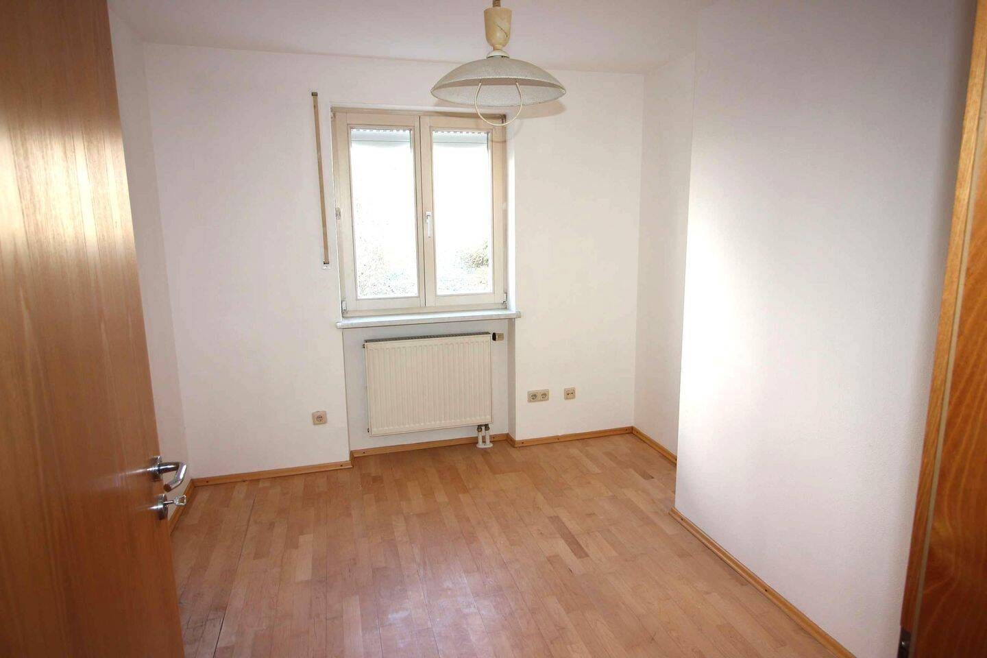 Immobilie in Deggendorf - Schöne 3-Zimmer-Erdgeschoss-Wohnung mit Terrasse in Deggendorf / Mietraching - Bild 4