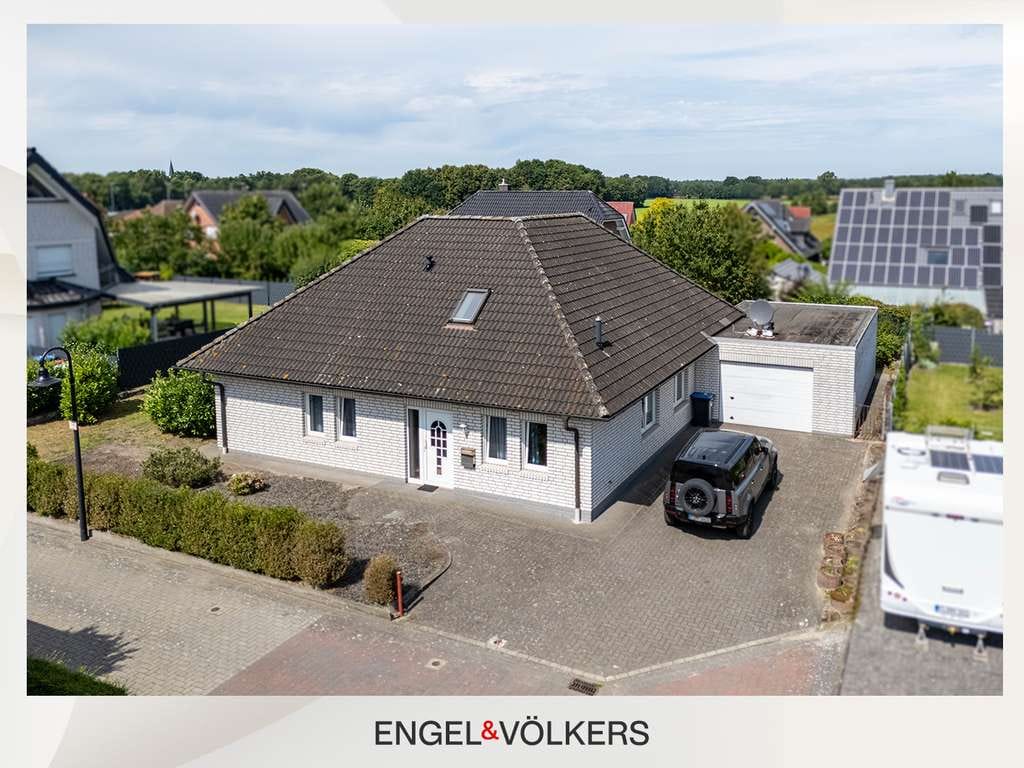 Immobilie in Lünne - Bungalow mit überdachter Terrasse, Werkstatt & Ausbaureserve im Dachgeschoss - Bild 0