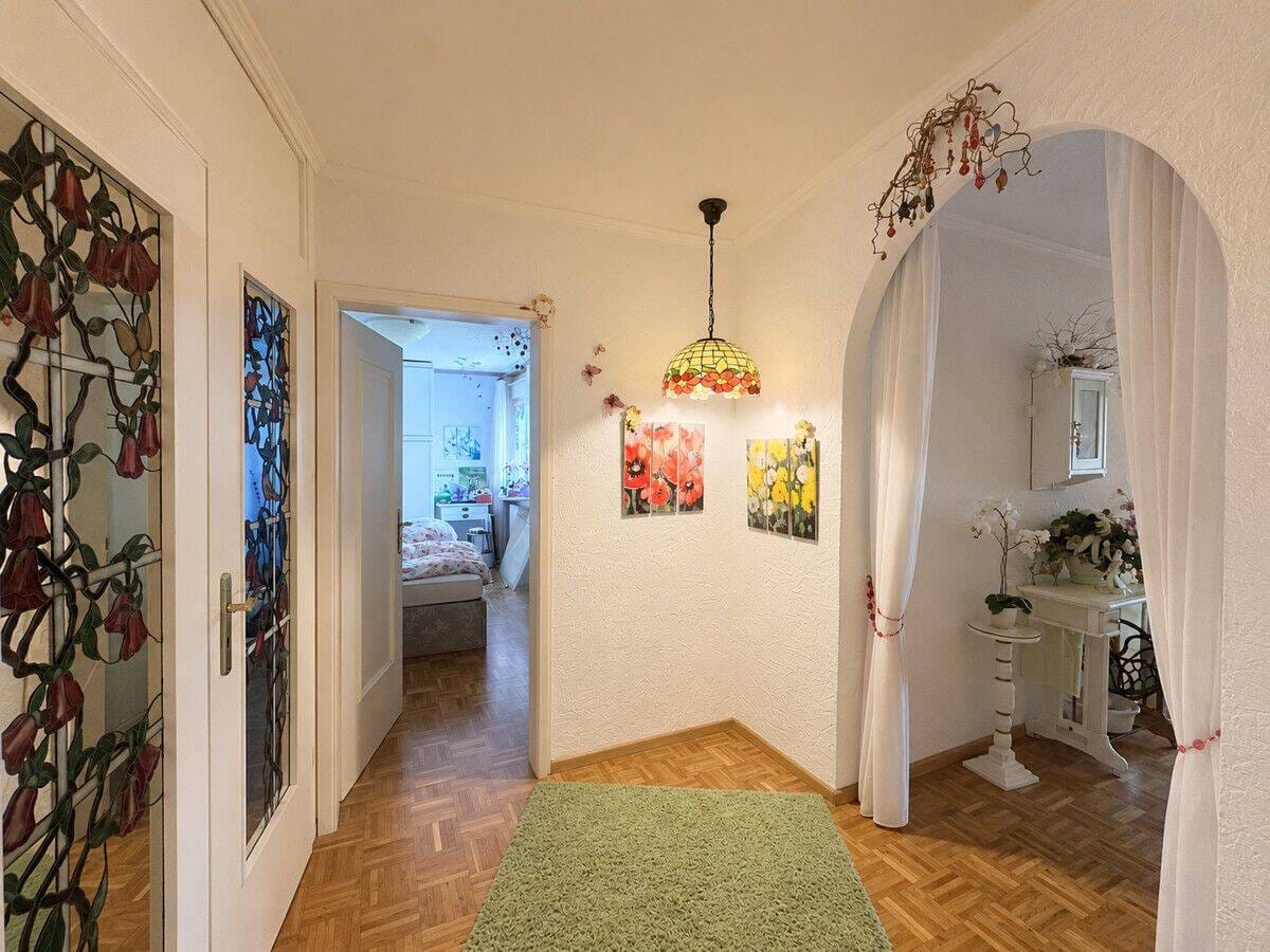 Immobilie in Freiburg im Breisgau - Charmante 3-Zimmerwohnung  in Freiburg-Landwasser auf Erbpachtgrundstück - Bild 1