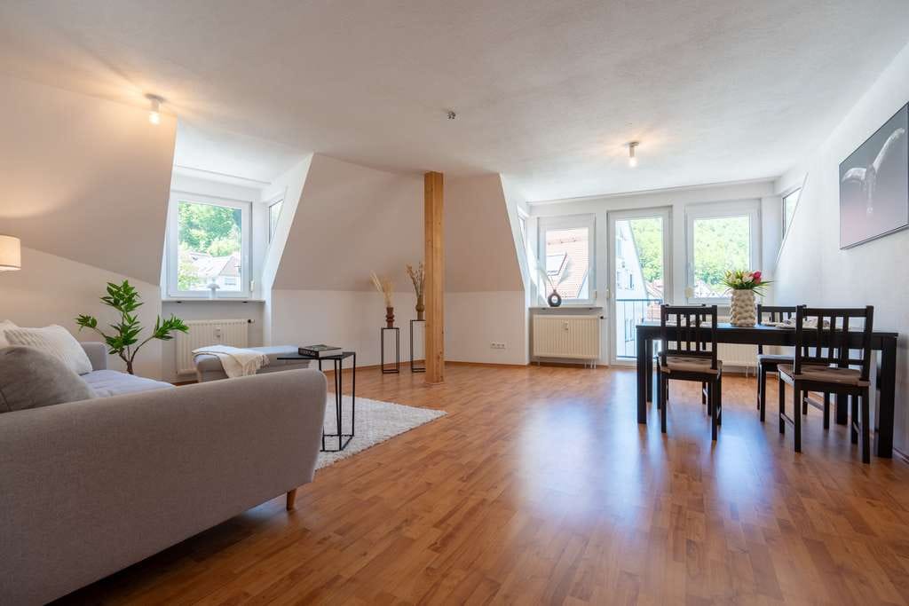 Immobilie in Blaubeuren - Stilvolle & moderne Maisonette-Wohnung im Herzen von Blaubeuren - Bild 2