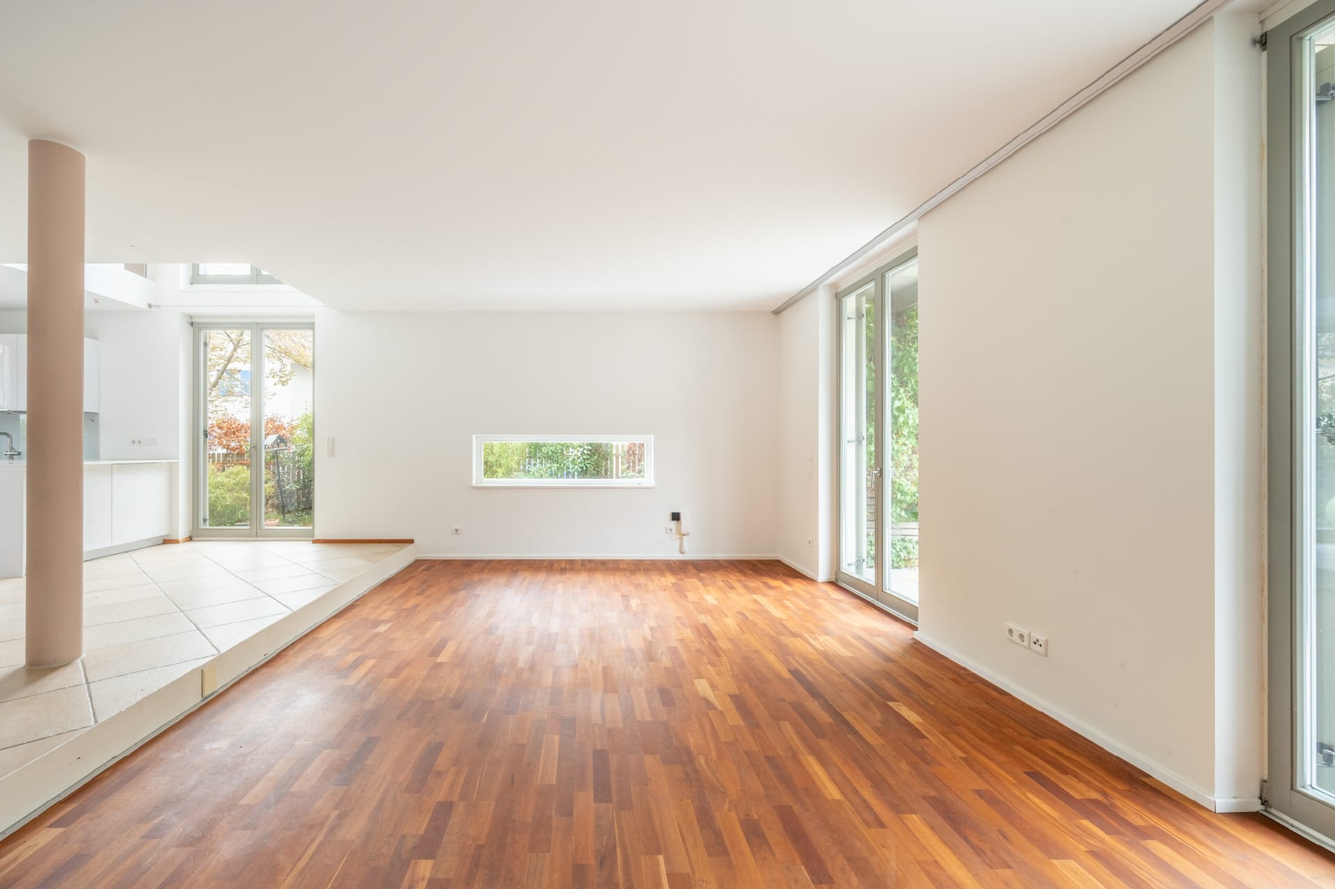 Immobilie in Utting am Ammersee - AIGNER - Stilvolle Doppelhaushälfte mit Galerie, Gartenidylle und großzügigem Raumgefühl - Bild 1