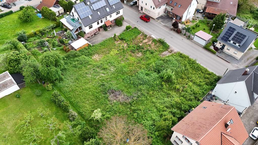 Immobilie in Wimsheim - TRÄUME VERWIRKLICHEN IN WIMSHEIM - Einfamilien-DHH inkl. Grundstück - Bild 3