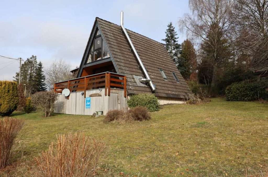 Immobilie in Kerschenbach - Gemütliches Nurdach-Ferienhaus mit herrlicher Aussicht, Garten, Kerschenbach (15) - Bild 1