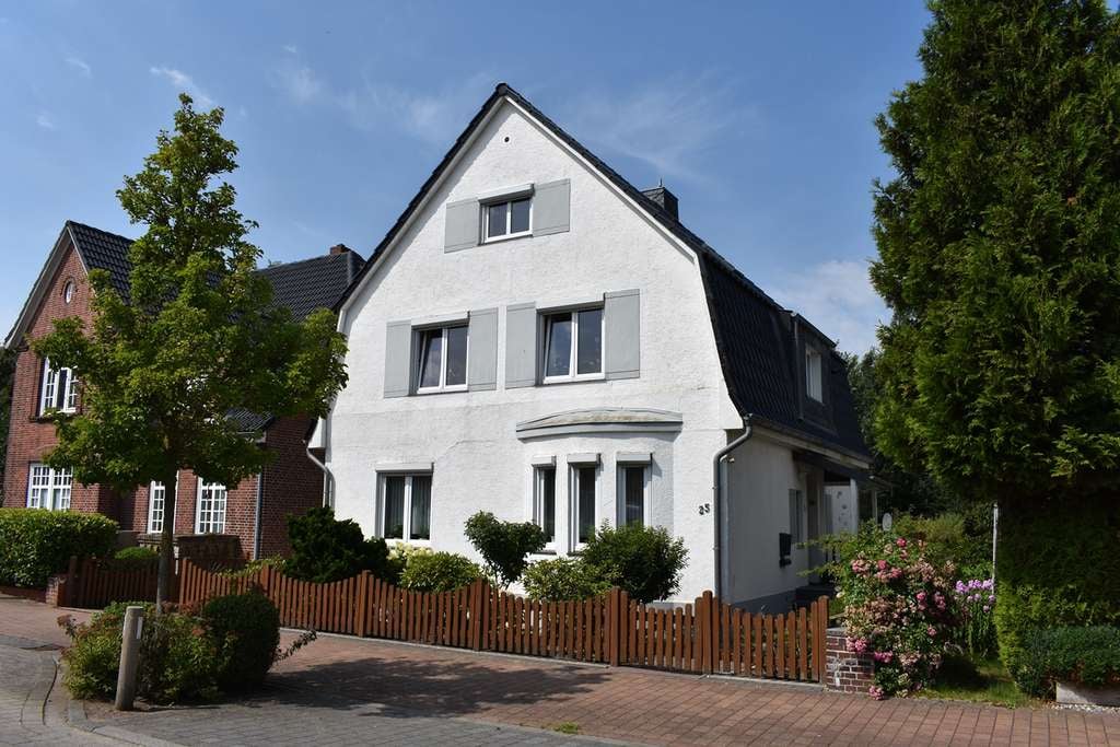Immobilie in Bredstedt - Charaktervolles Wohnhaus mit Blick über die Mühlenteich - Bild 3