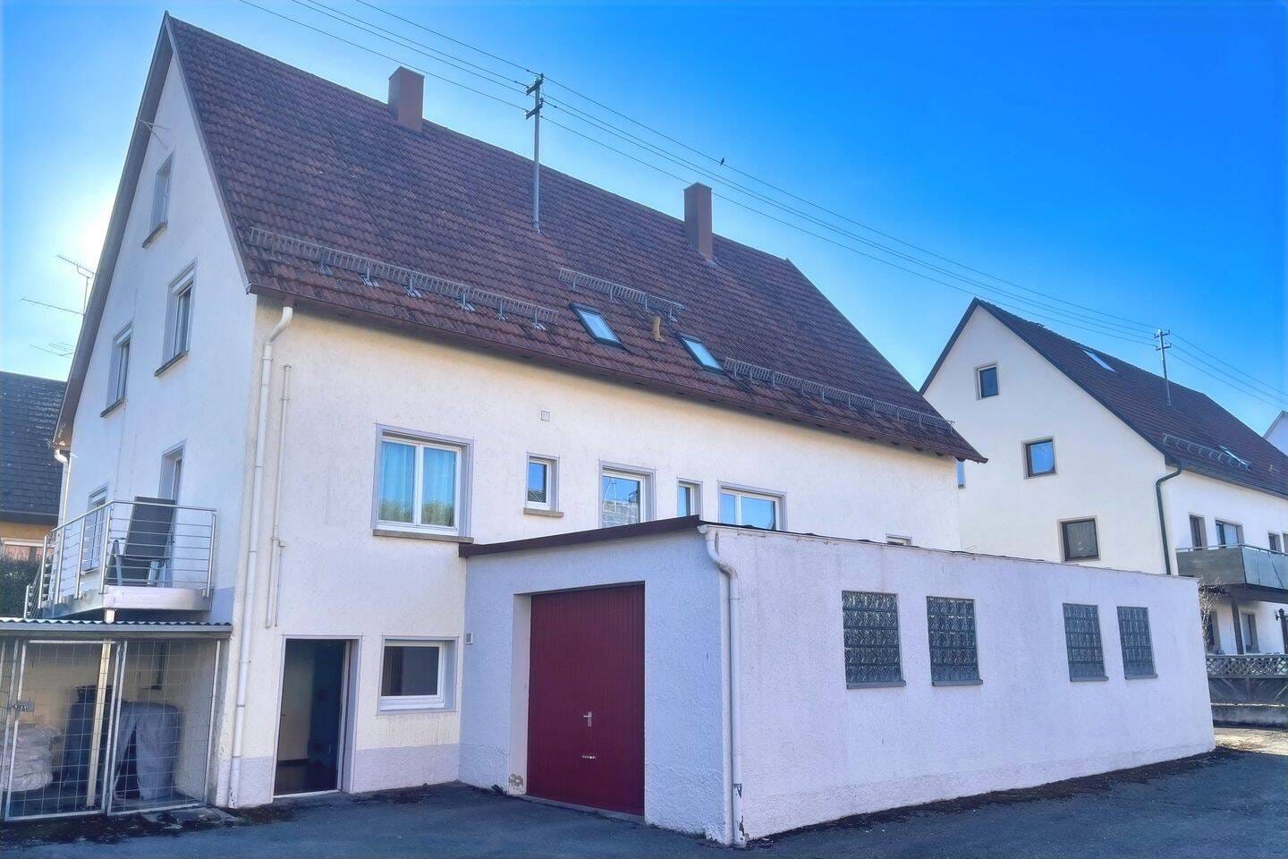 Immobilie in Böttingen - Großes Wohnhaus mit Garagen und Werkstatt in Böttingen - Bild 2