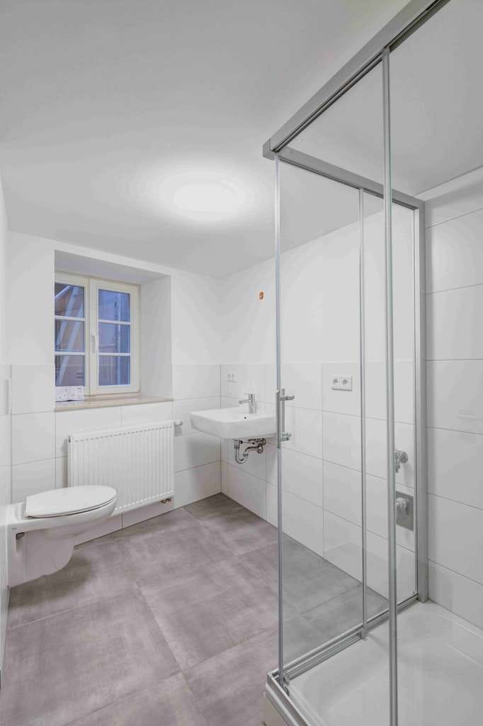 Immobilie in Dinkelsbühl - Denkmalgeschützes modernisiertes Mehrfamilienhaus mit Gewerbeeinheit *komplett vermietet* - Bild 3