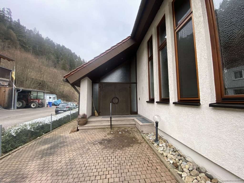 Immobilie in Oberndorf am Neckar - Ehemaliges Kirchengebäude  in Oberndorf-Aistaig zu verkaufen! - Bild 2