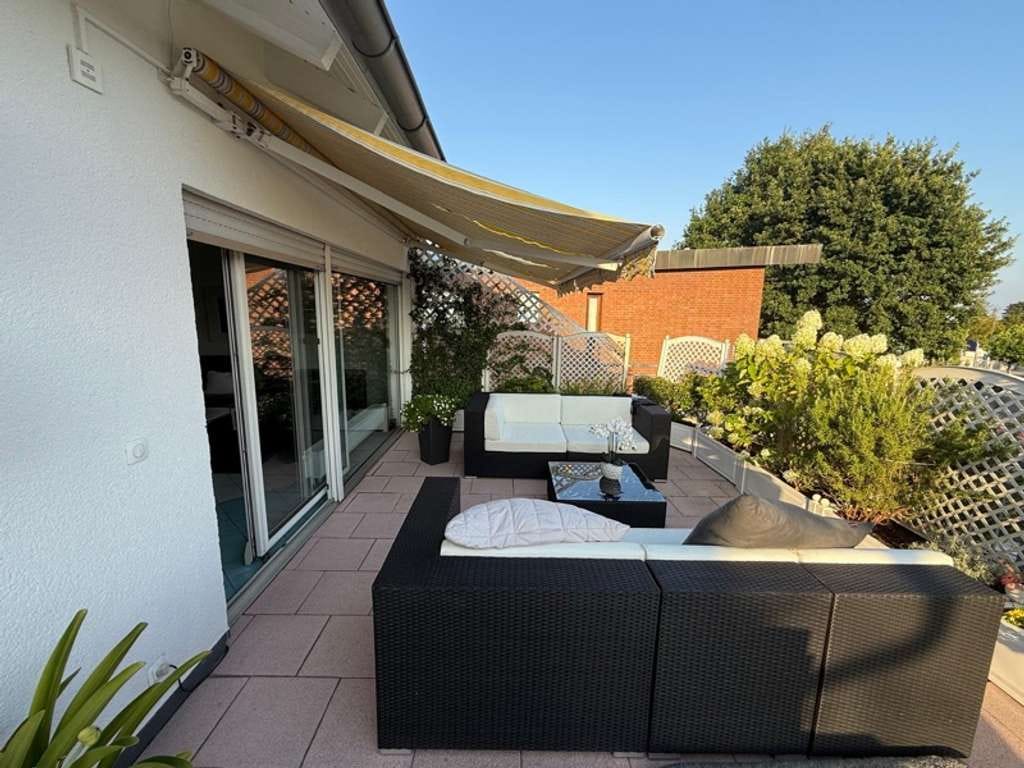 Immobilie in Oberursel - Wohn- und Geschäftshaus in sehr guter Lage (S-Bahn) Großer Showroom + Penthouse mit Dachterrasse! - Bild 3
