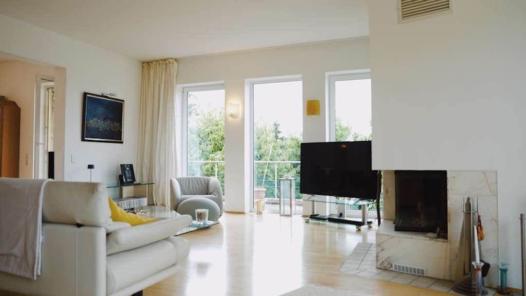 Immobilie in Mülheim-Kärlich - Exklusives Wohnen in Halbhöhenlage von Mülheim- Kärlich mit mit Blick über die Rheinebene - Bild 3