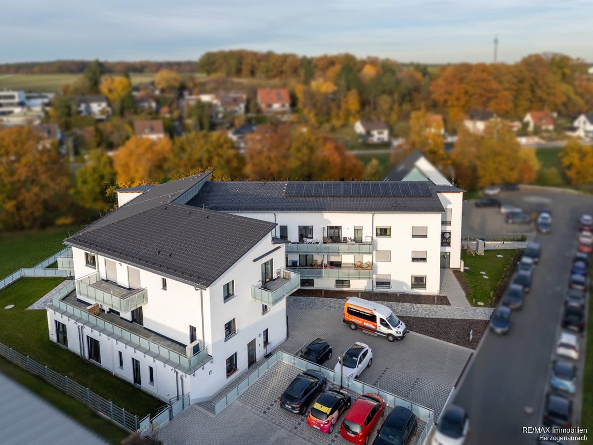 Immobilie in Aurachtal - Komfortables Wohnen im Alter!Barrierefreie 3-Zi.-Wohnung mit großer Dachterrasse - Bild 2