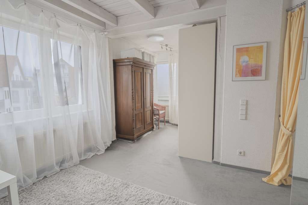 Immobilie in Rechberghausen - Das gewisse Etwas mit unverwechselbarem Stil, Galerie und Weitblick - Bild 4
