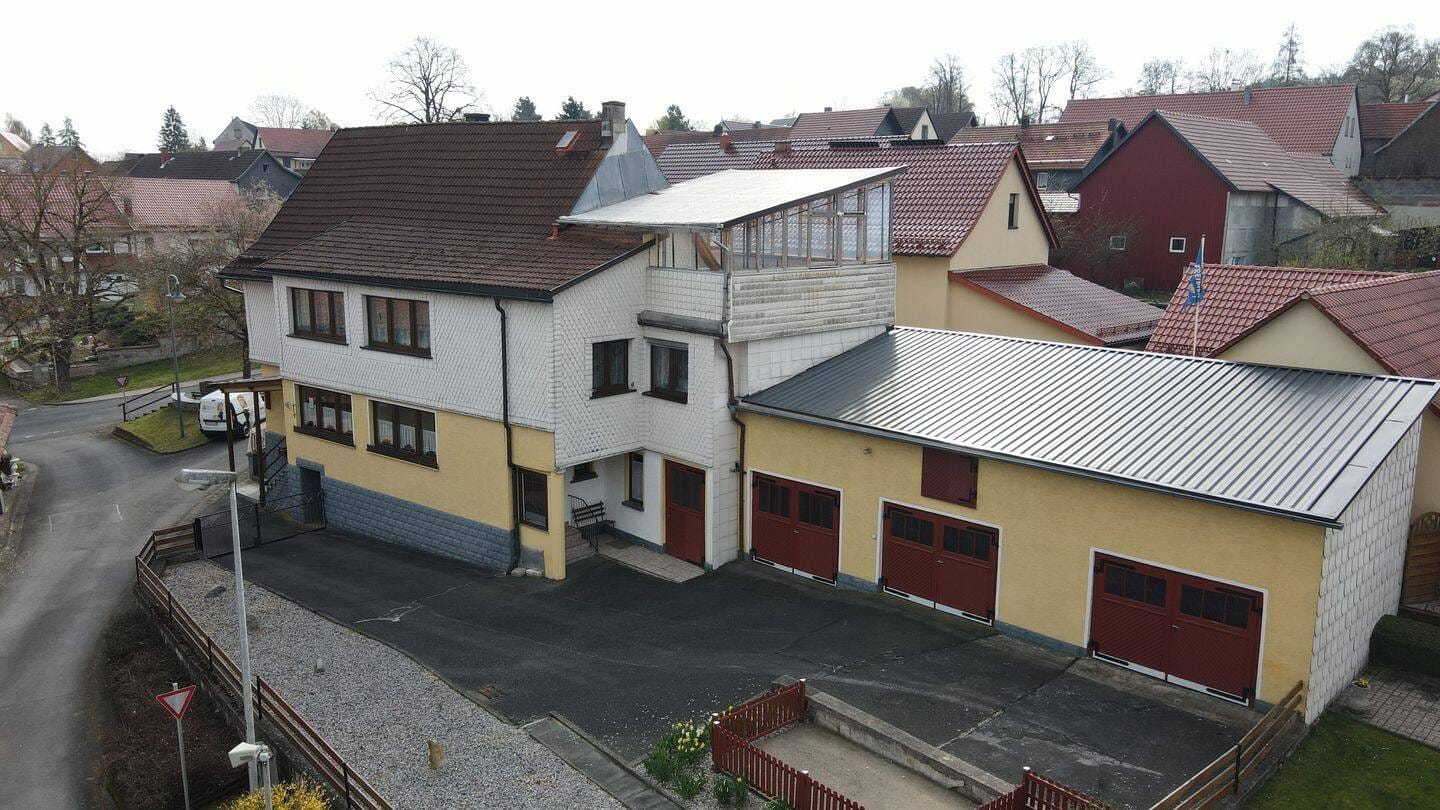Immobilie in Beinerstadt - Freistehendes Einfamilienhaus mit 3 Garagen! - Bild 0