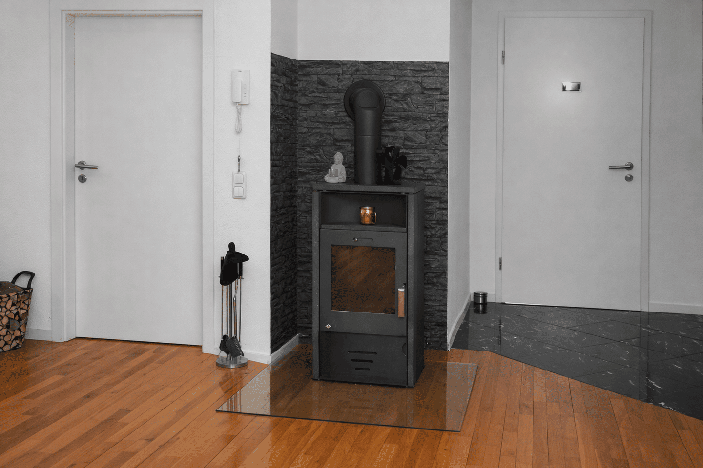 Immobilie in Höpfingen - Loftcharakter, Kamin & Südgarten - Wohnen der besonderen Art auf eine Ebene ca. 186 m² - Bild 0