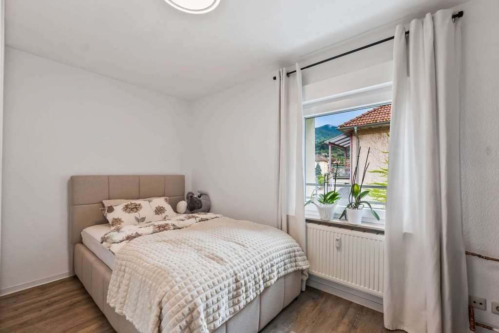 Immobilie in Waldkirch - Schöne 3-Zimmer-Wohnung - Solide Kapitalanlage in gefragter Lage von Waldkirch - Bild 2