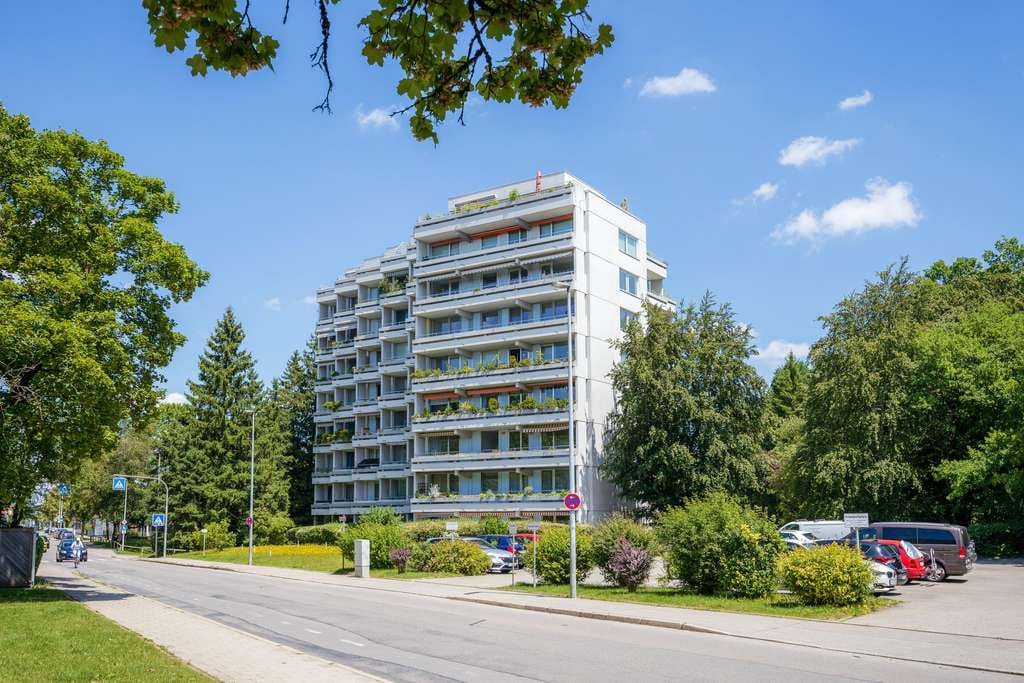 Immobilie in Fürstenfeldbruck - Super Gelegenheit & sofort bezugsfrei! 3-Zimmer-Etagenwohnung mit großem Südbalkon zum Renovieren - Bild 3