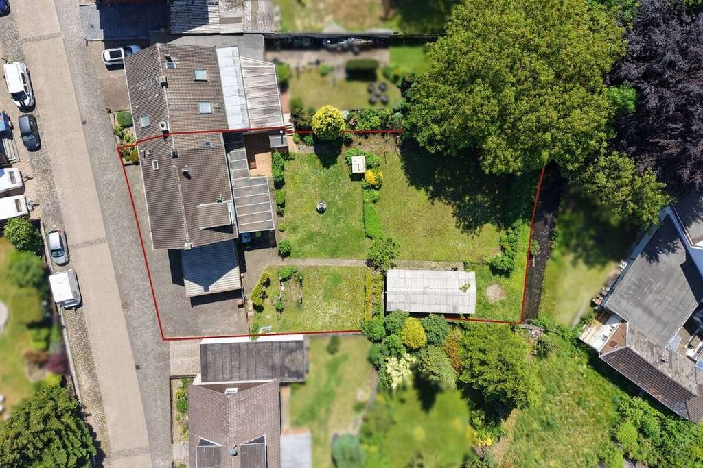 Immobilie in Rommerskirchen - Doppelhaushälfte mit einem zweiten Baugrundstück - Bild 1