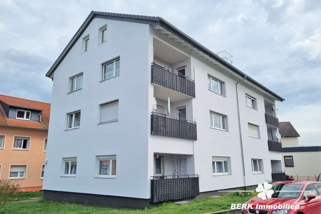 Immobilie in Limeshain - BERK Immobilien - 4 Wohneinheiten zur Kapitalanlage  **Dach- und Fassade mit zeitgemäßer Dämmung !** - Bild 1