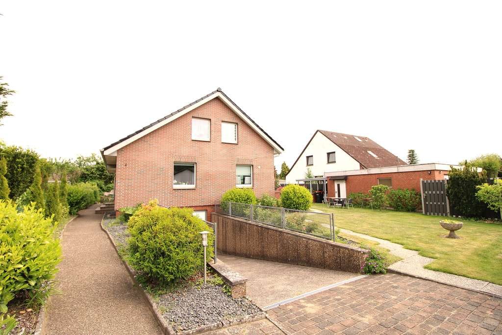 Immobilie in Trappenkamp - modernisiert in bester Lage - Bild 0