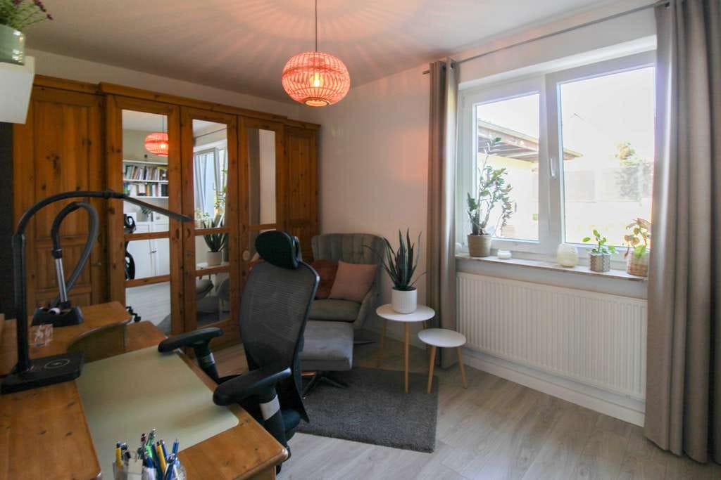 Immobilie in Dünsen - Stilvoll modernisiertes Einfamilienhaus mit viel Platz und Wohlfühlcharakter - Bild 3