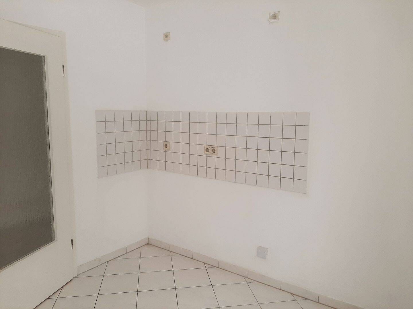Immobilie in Langenweißbach - Sehr schöne 1 Raum Wohnung Zwickau zentrumsnah vermietet zu verkaufen - Bild 4