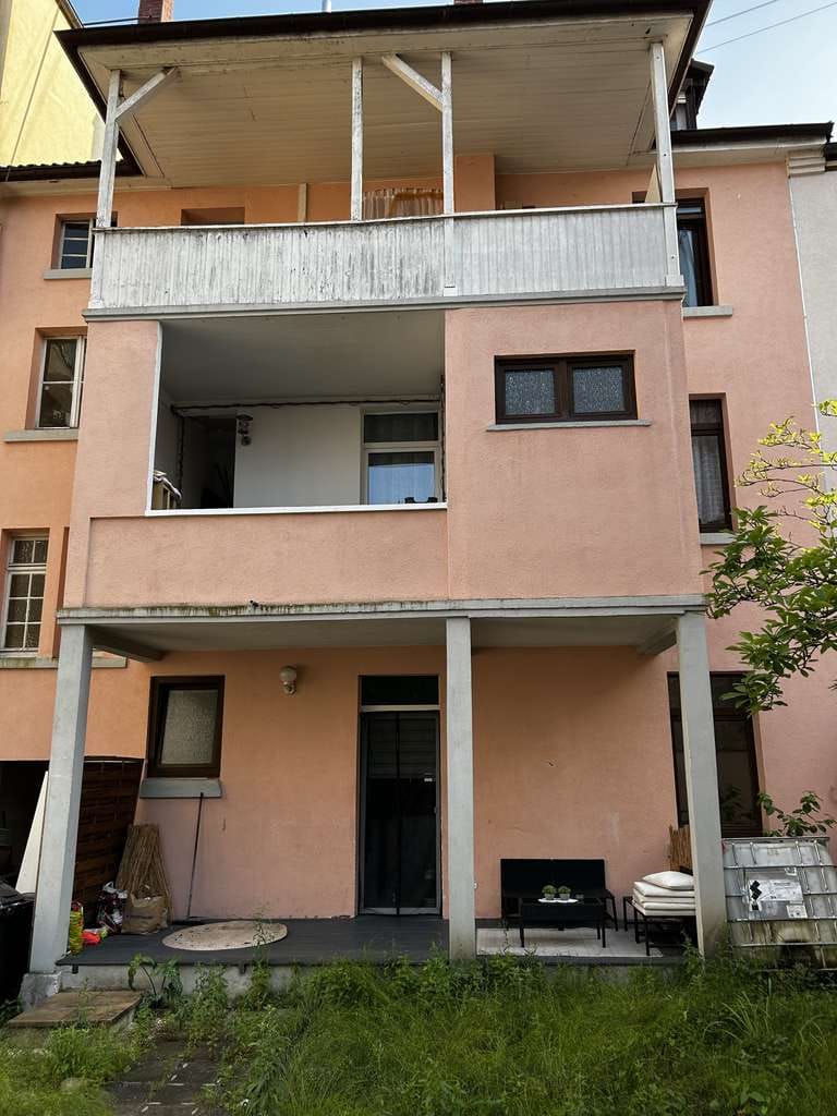 Immobilie in Baden-Baden - Renovierungsbedürftiges Mehrfamilienhaus in Baden-Baden Lichtental - Bild 1
