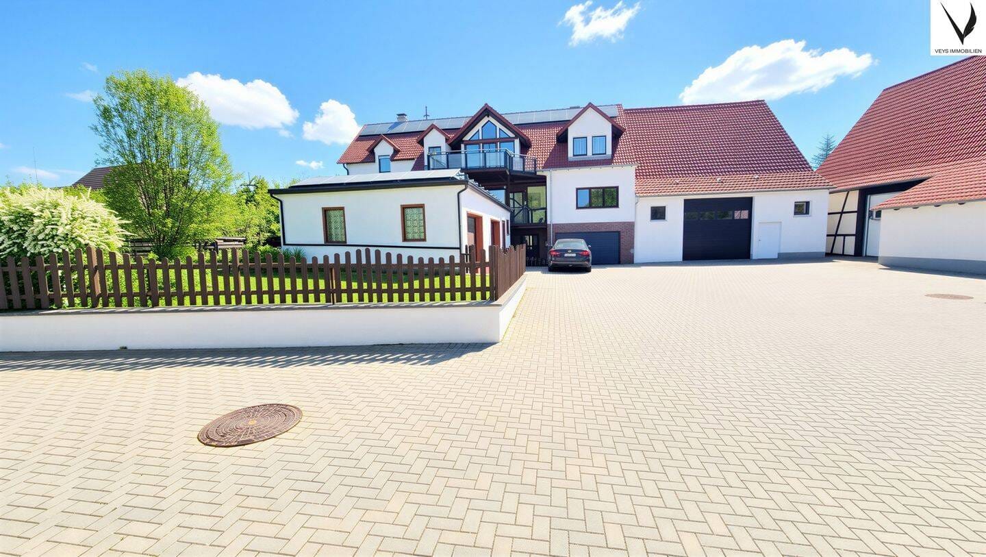 Immobilie in Großrinderfeld - Mehrfamileinhaus mit vielseitiger Nutzungsmöglichkeit - 3 Wohnungen - Bild 0