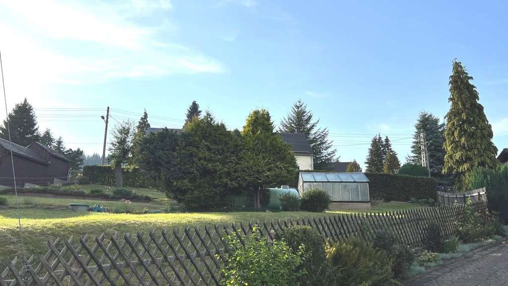 Immobilie in Schwarzenberg/Erzgebirge - Schöne Haushälfte in ruhiger Siedlung - Bild 2