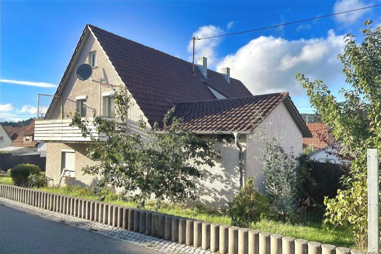 Immobilie in Gosheim - Voll vermietetes Zweifamilienhaus mit Garagen in Gosheim - Bild 2