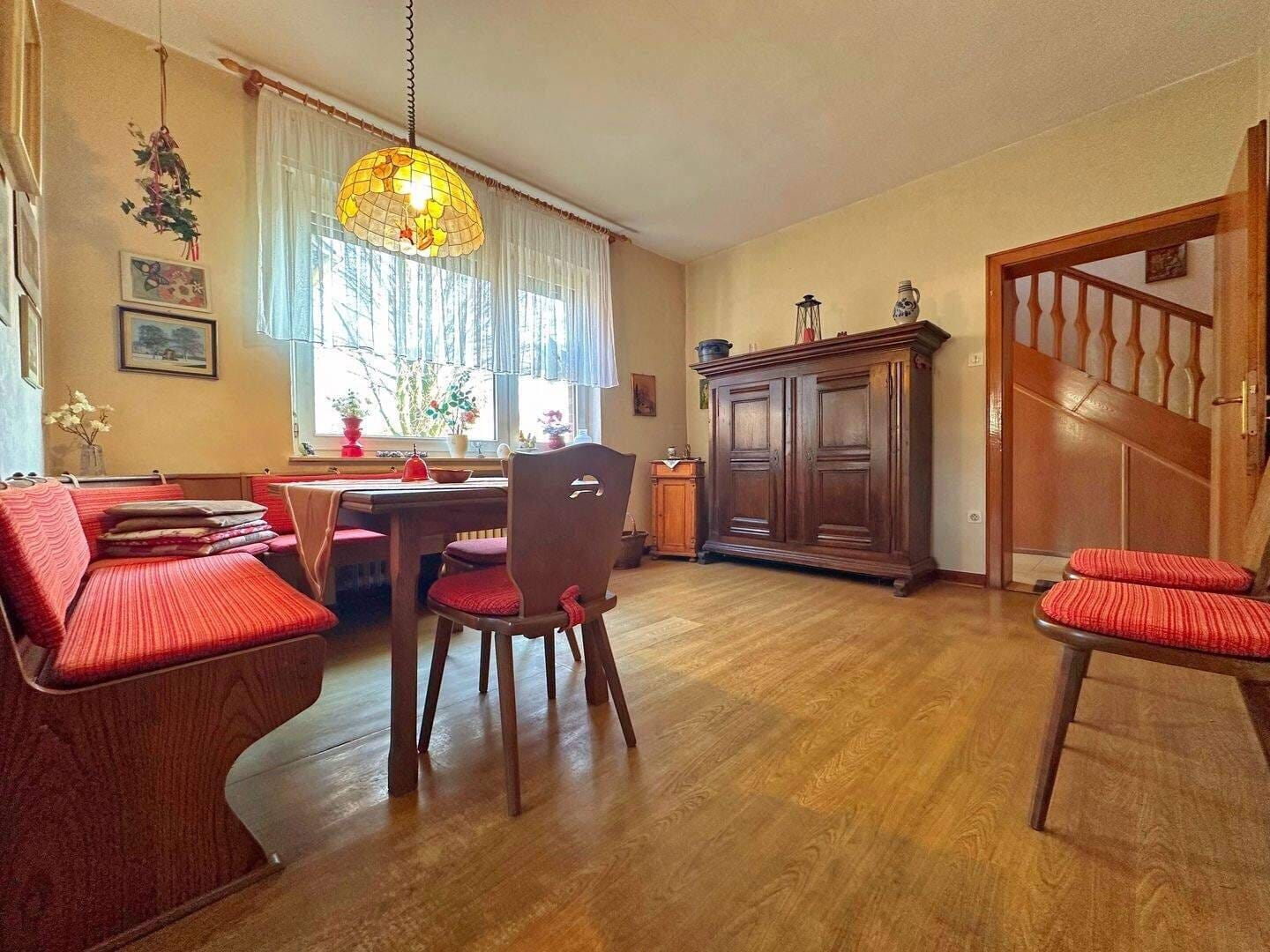 Immobilie in Welver - Einfamilienhaus auf dem Land + Wohn-/Gewerbeobjekt - ideal für Handwerker, Betriebe oder Kapitalanleger - Bild 1