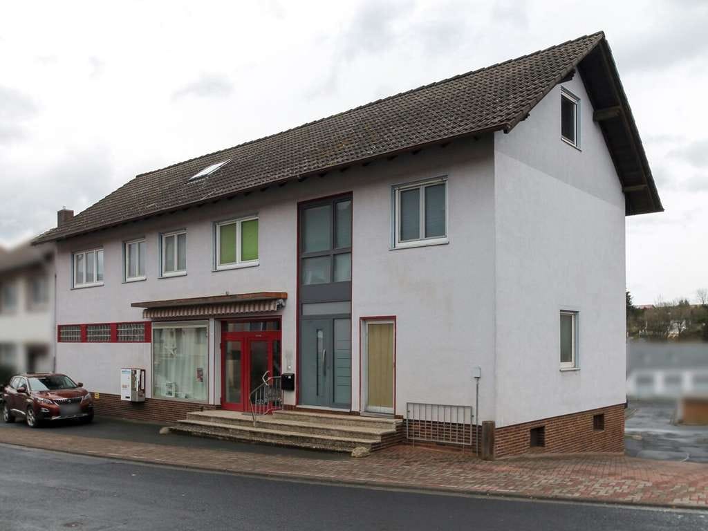 Immobilie in Steinau an der Straße - Vielseitig nutzbares Wohn- und Geschäftshaus mit Entwicklungspotenzial in Ulmbach - Bild 0
