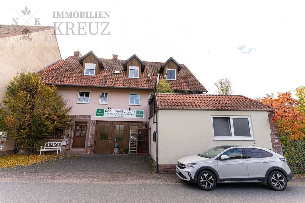 Immobilie in Werbach - Großzügiges Anwesen mit zwei Wohnungen und aktiver Gaststätte - Bild 1