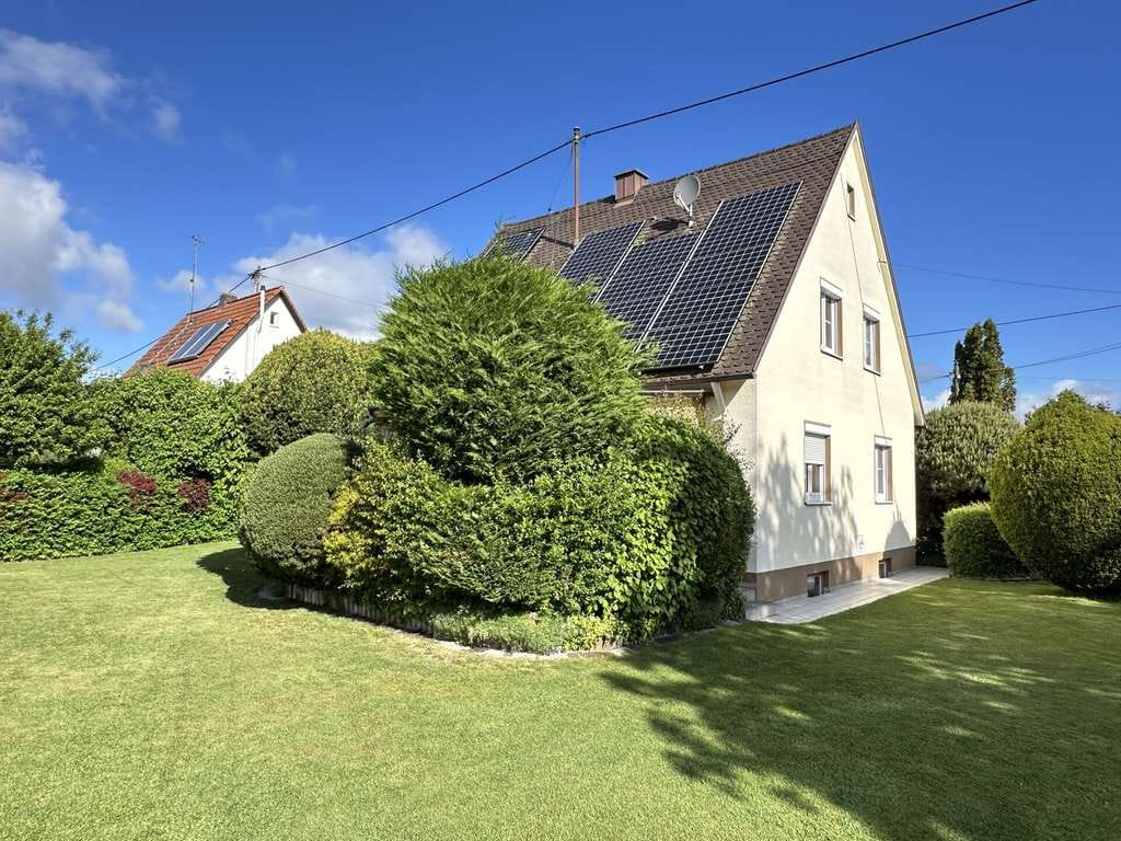 Immobilie in Gablingen - Einfamilienhaus mit gepflegtem Garten und PV‑Anlage in Lützelburg - Bild 1