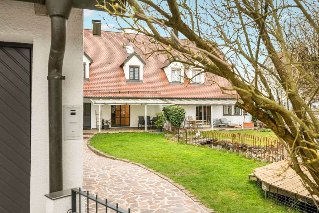 Immobilie in Bergkirchen - Traumhaus zum Verlieben – MODERNE XL-DOPPELHAUSHÄLFTE AM FELDRAND IN GÜNDING - Bild 0