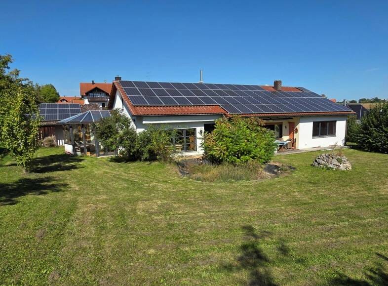 Immobilie in Mallersdorf-Pfaffenberg - Gepflegtes 1-FH mit zwei Garagen in Mallersdorf-Pfaffenberg - Bild 4
