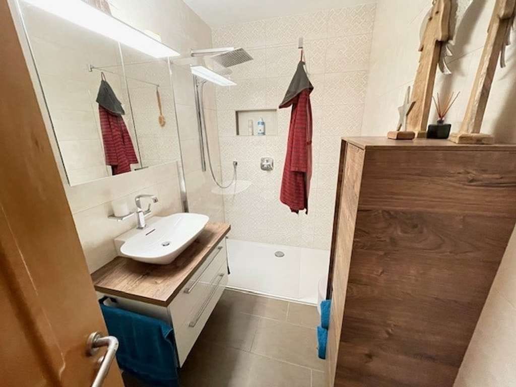 Immobilie in Langenweißbach - Reihenmittelhaus mit viel Platz - Bild 1