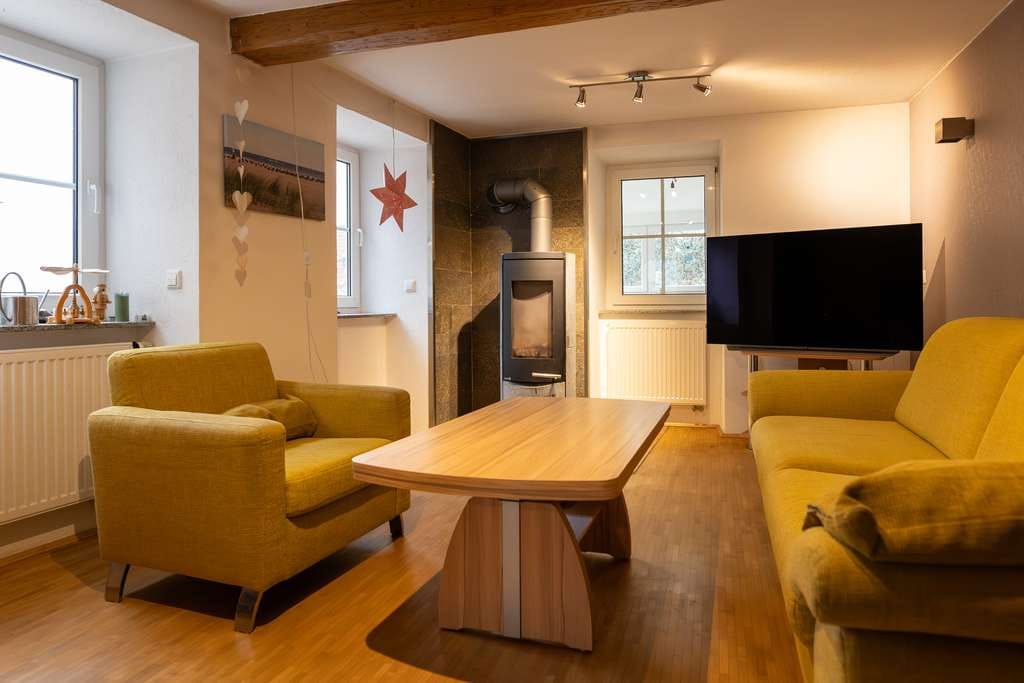Immobilie in Lauda-Königshofen - Großzügiges Wohnhaus mit Scheune & Ausbaupotenzial – bis zu 4 Wohneinheiten möglich - Bild 2