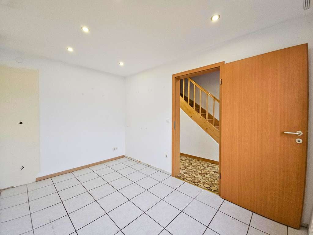 Immobilie in Wegberg - Solide Substanz, kleiner Preis – Reihenmittelhaus in Rath-Anhoven für Singles & Paare - Bild 3
